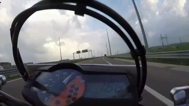 Ktm 690 Smc r 2017 Top Speed 203km